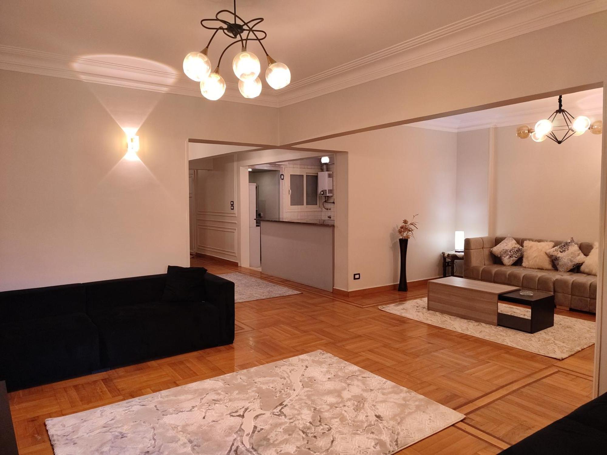 Apartment فاخرة هادئة في الدقي Cairo
